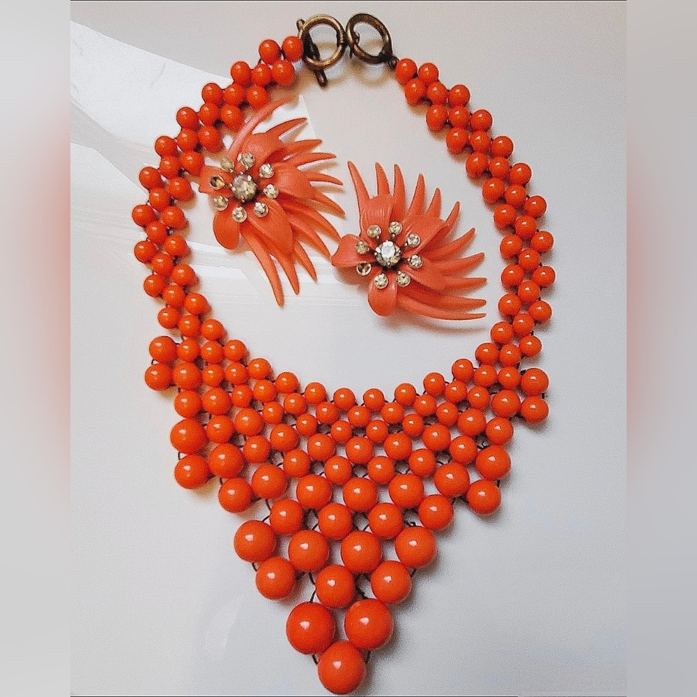 1950s Beaded Bibb Necklace and Earrings